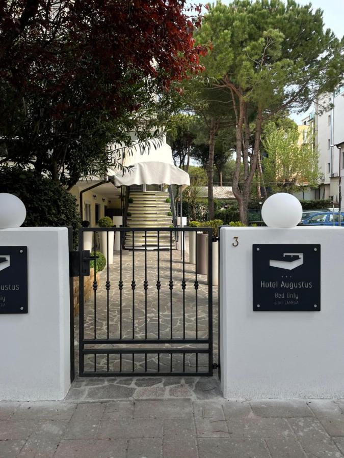 Hotel Augustus Milano Marittima Buitenkant foto