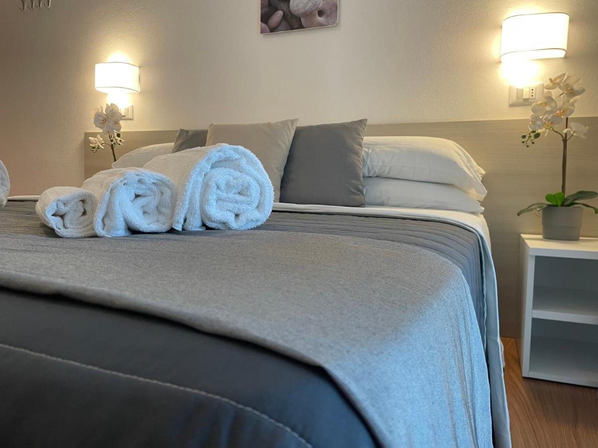 Hotel Augustus Milano Marittima Buitenkant foto