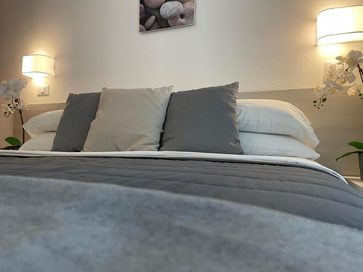 Hotel Augustus Milano Marittima Buitenkant foto