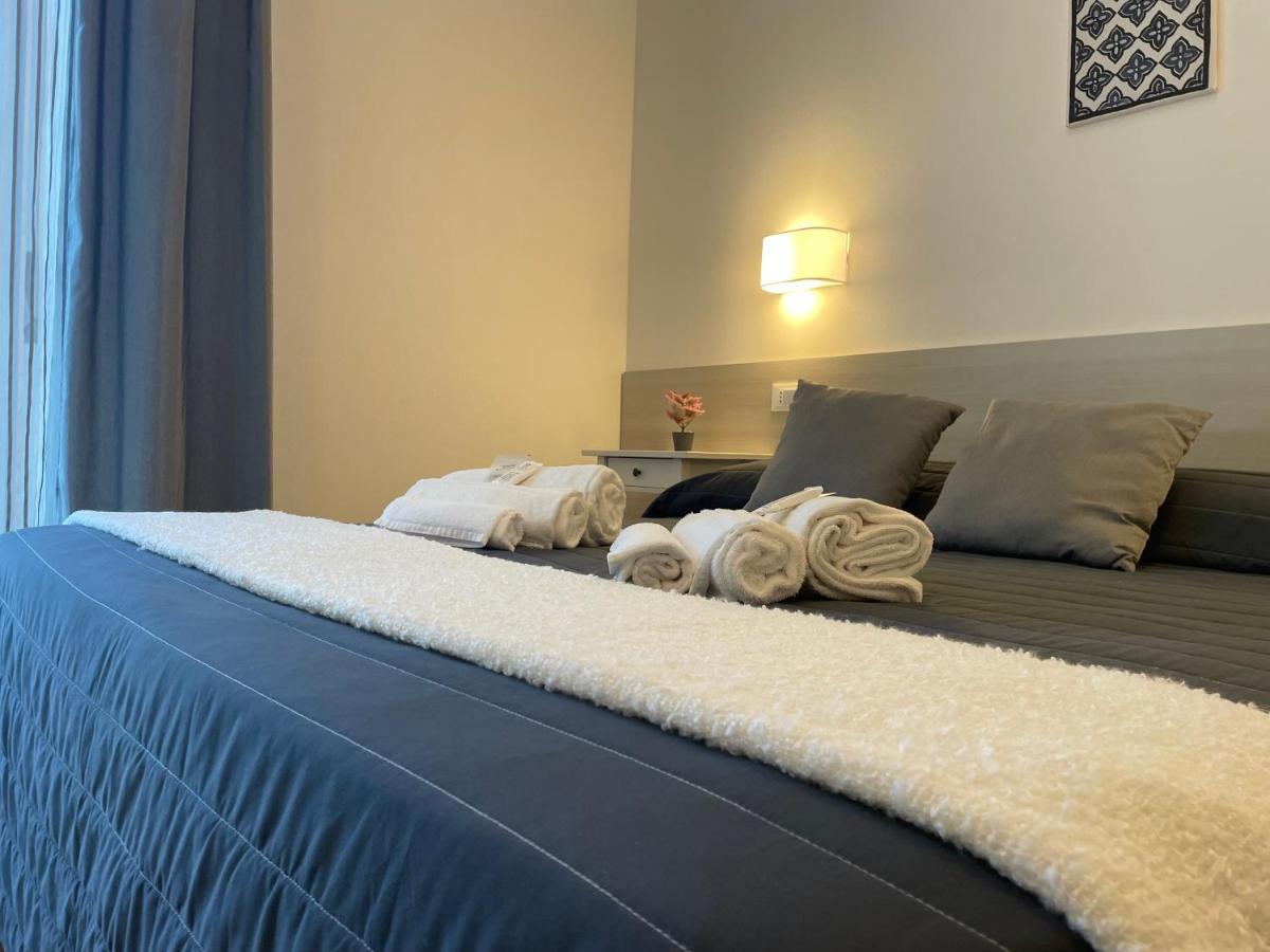 Hotel Augustus Milano Marittima Buitenkant foto