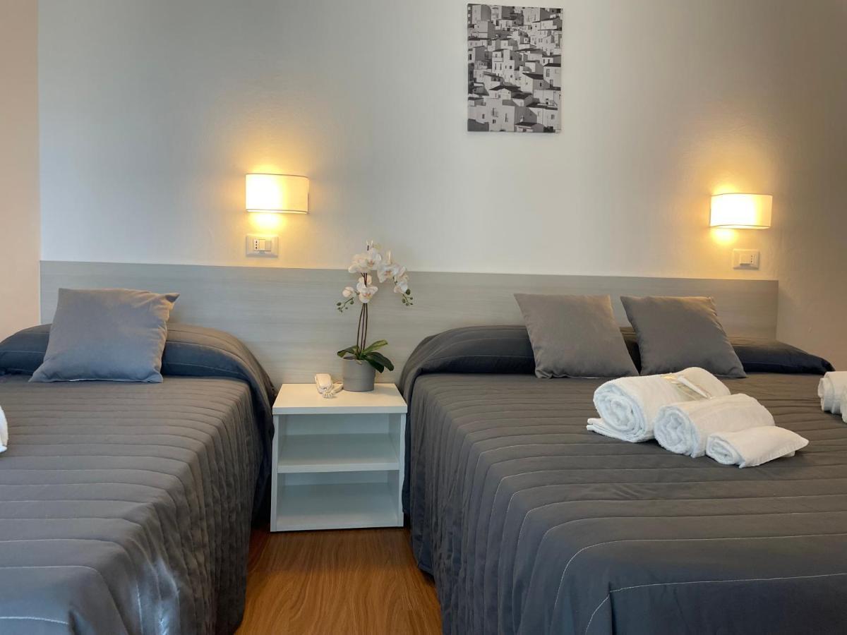 Hotel Augustus Milano Marittima Buitenkant foto