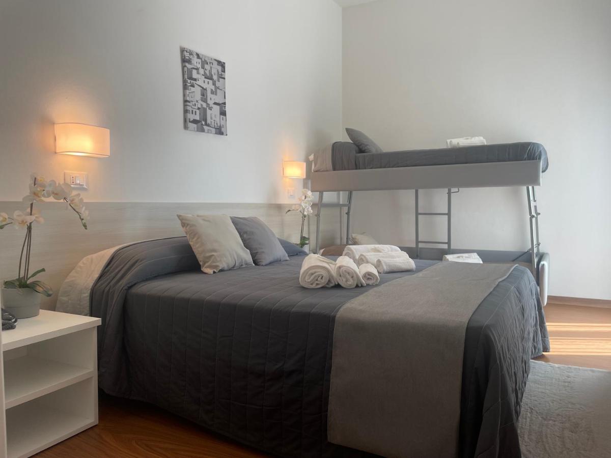 Hotel Augustus Milano Marittima Buitenkant foto