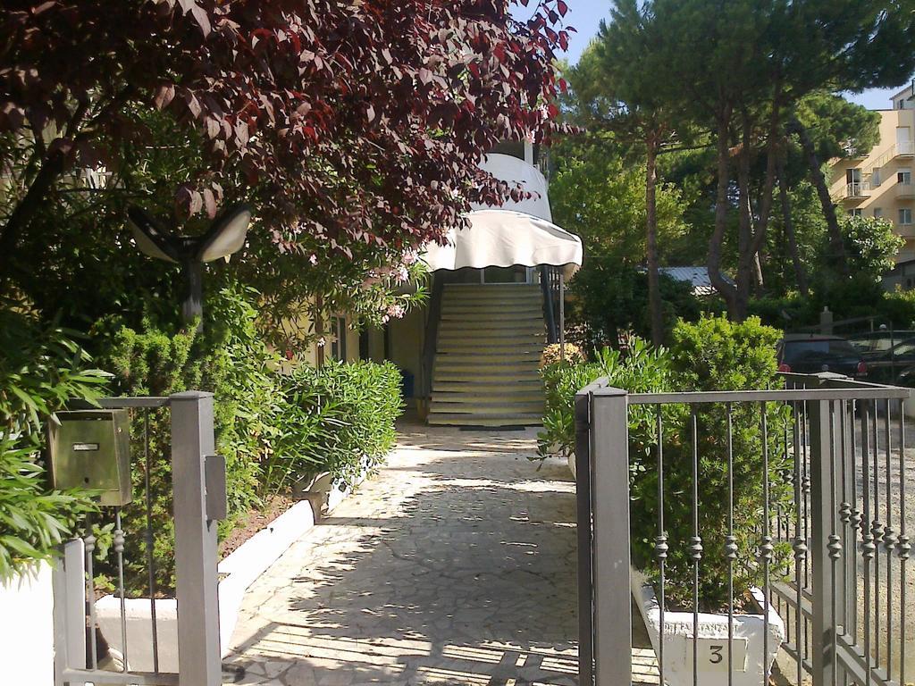 Hotel Augustus Milano Marittima Buitenkant foto