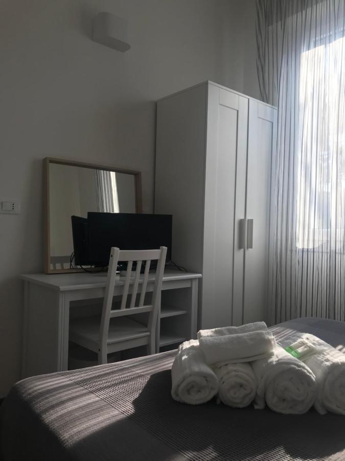 Hotel Augustus Milano Marittima Buitenkant foto