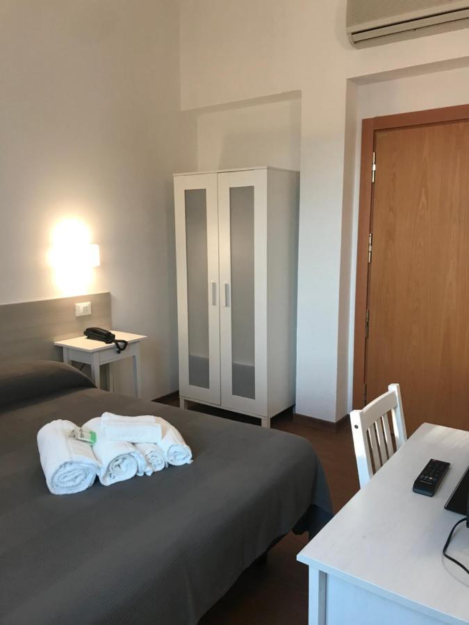 Hotel Augustus Milano Marittima Buitenkant foto