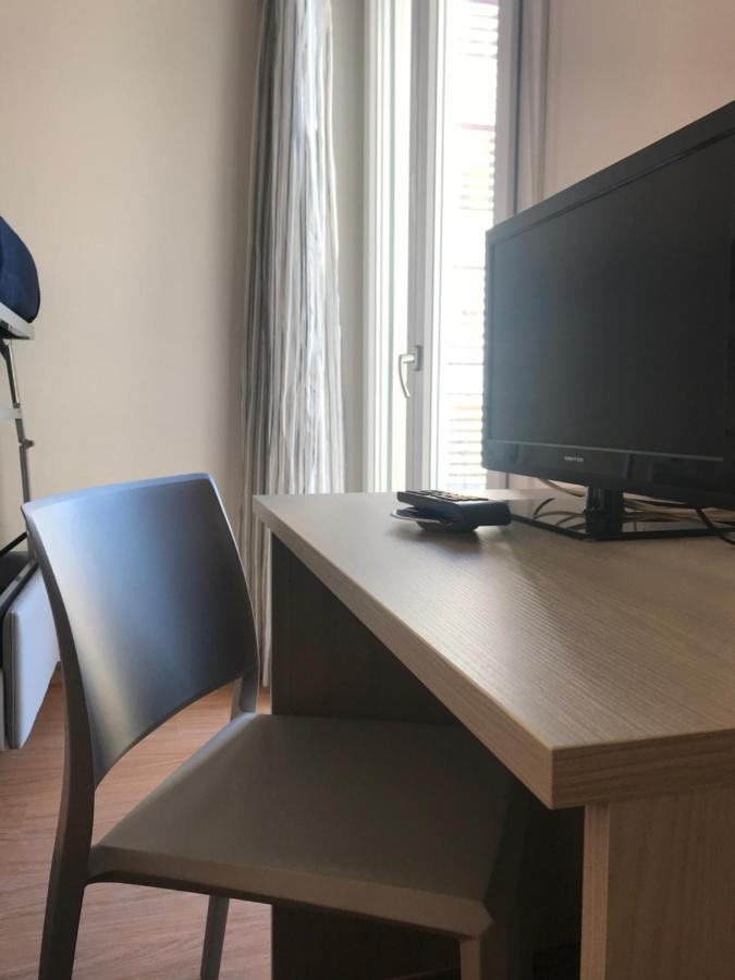 Hotel Augustus Milano Marittima Buitenkant foto