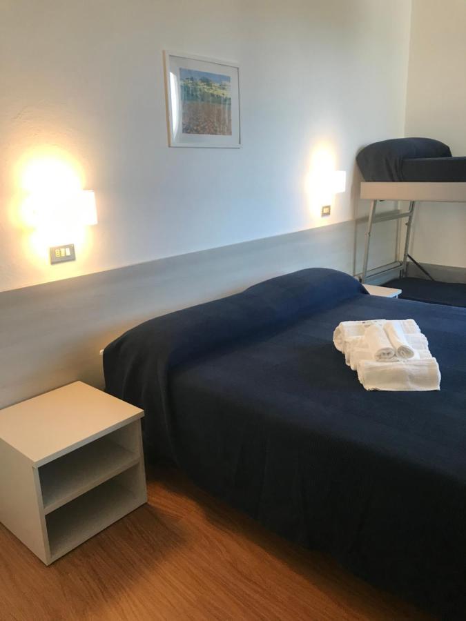 Hotel Augustus Milano Marittima Buitenkant foto