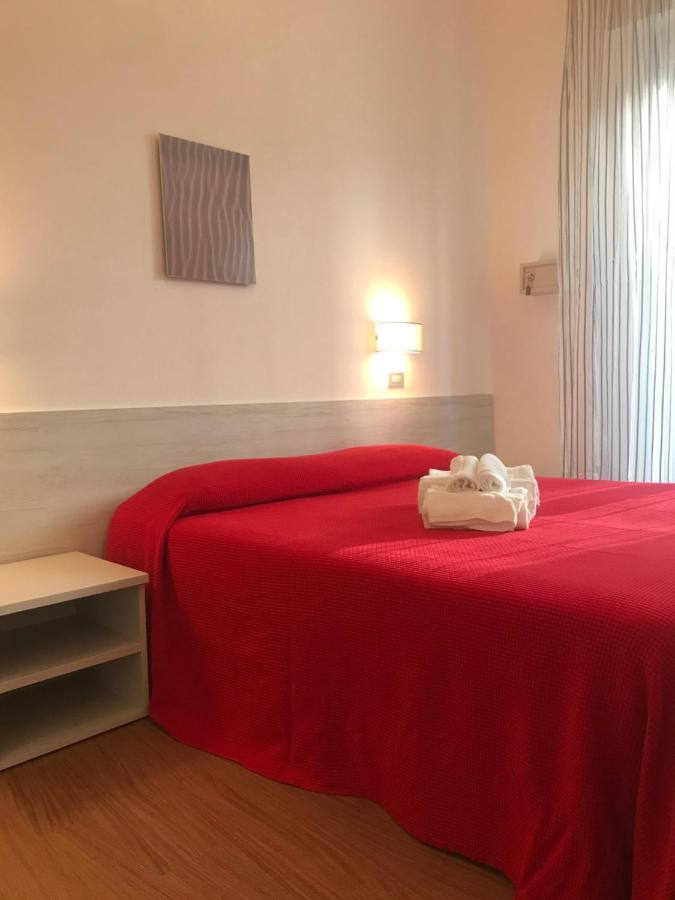 Hotel Augustus Milano Marittima Buitenkant foto