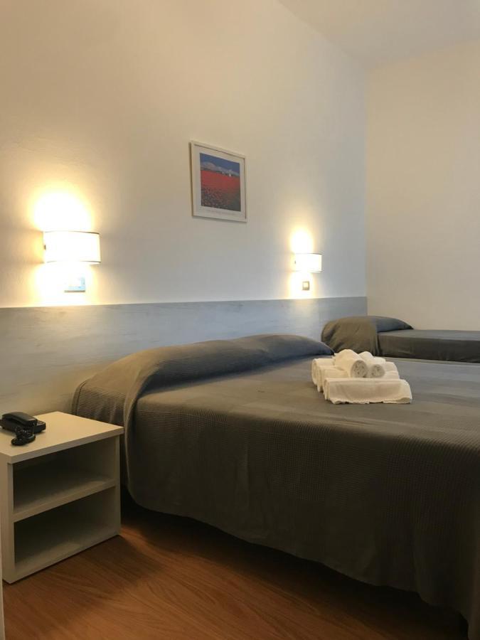 Hotel Augustus Milano Marittima Buitenkant foto